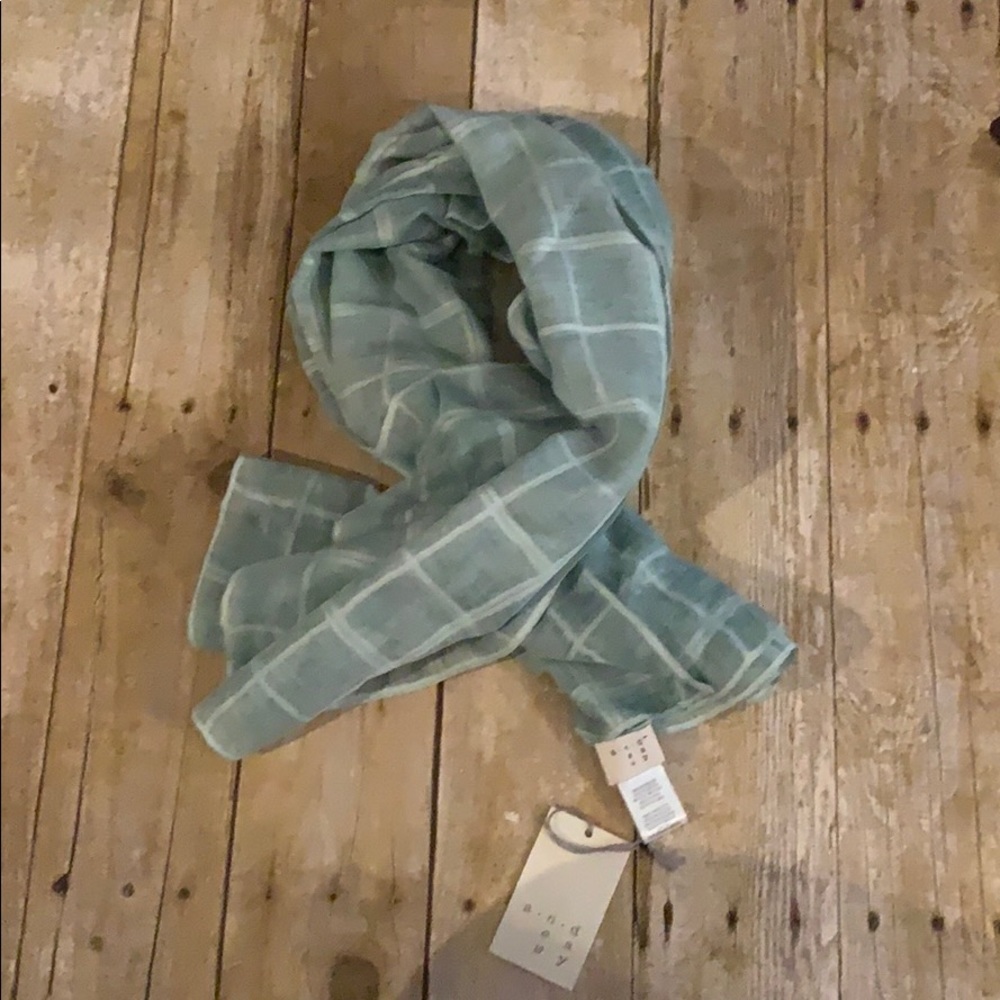 Scarf